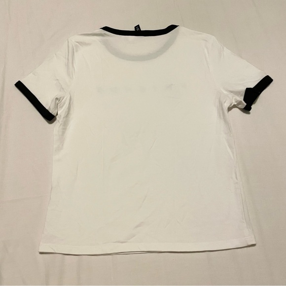 H&M Friends Graphic Tee Women’s Size Medium Shirt - Picture 9 of 16